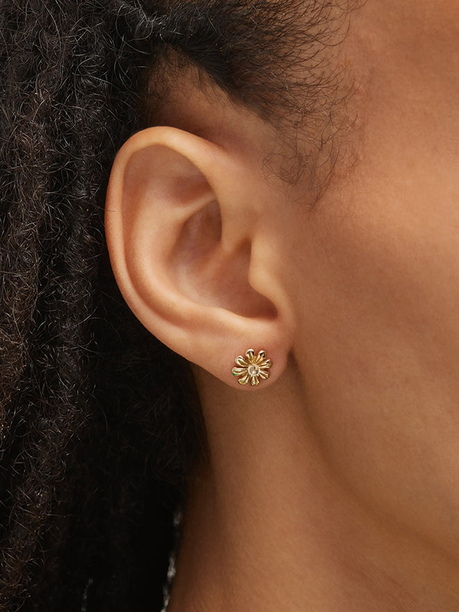 Gold Daisy Stud Earrings