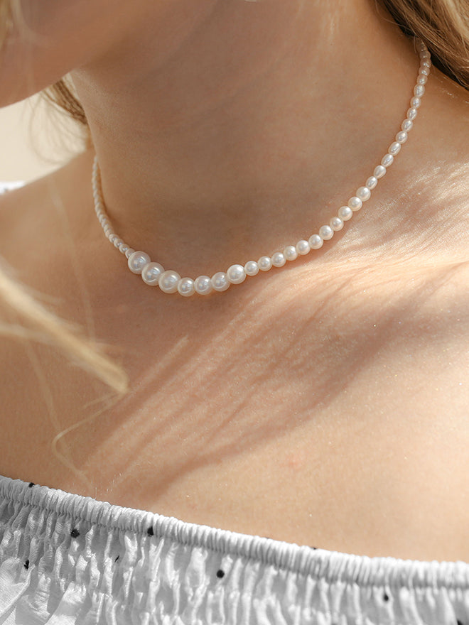 Gradual Pearl Necklace