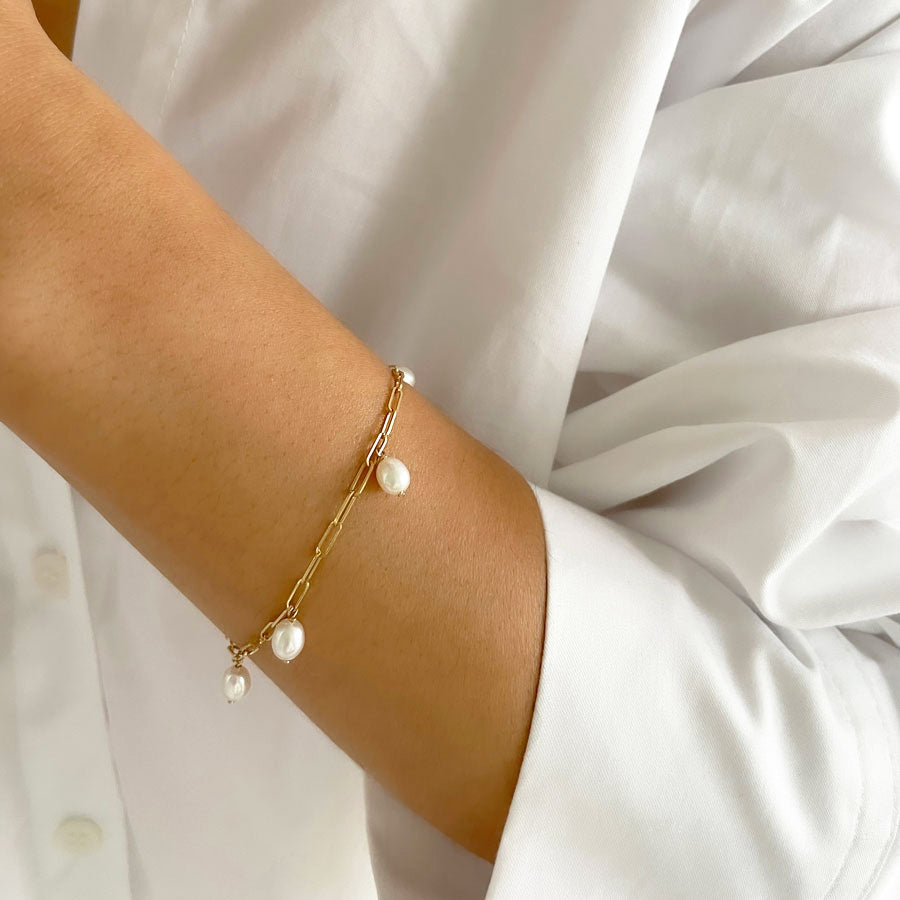 Petite Link Chain Oval Pearl Bracelet