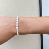 Contrast Pearl Strand Bracelet
