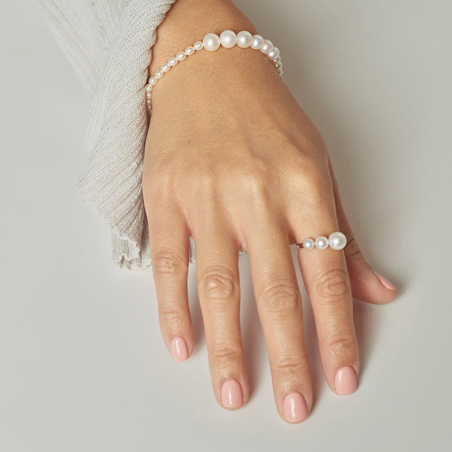 Gradual Pearl Ring